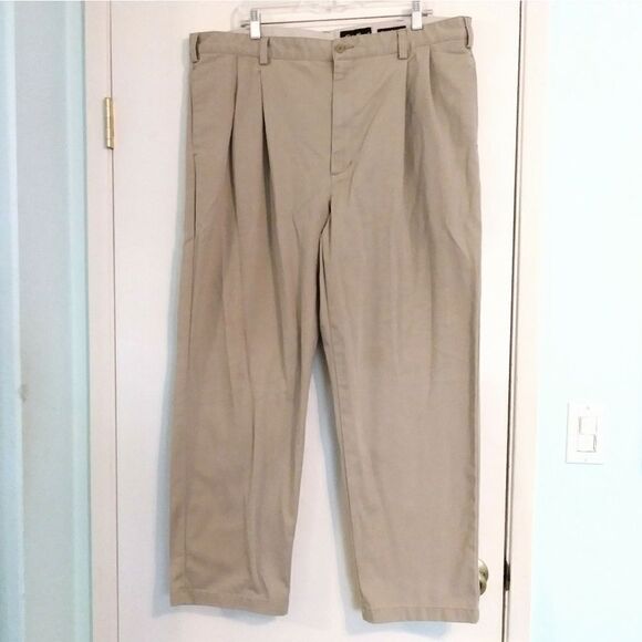 Eddie Bauer Men Classic Fit Tan Khaki Pants - Picture 1 of 4